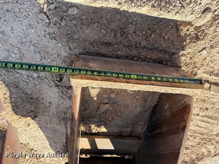 image for item FC0485 2007 Caterpillar 320D excavator