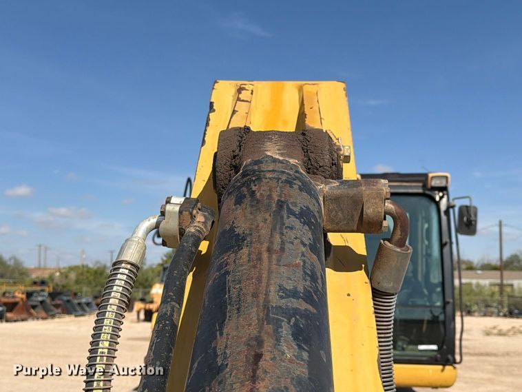 image for item FC0485 2007 Caterpillar 320D excavator