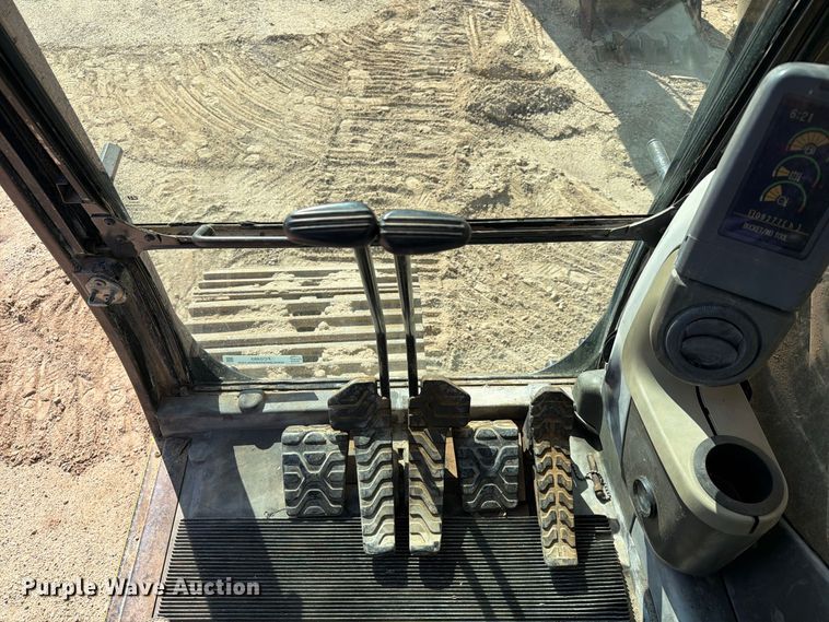 image for item FC0485 2007 Caterpillar 320D excavator