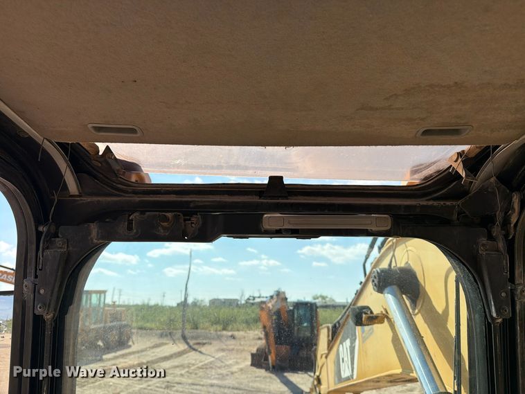 image for item FC0485 2007 Caterpillar 320D excavator