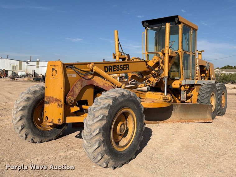 image for item FC0486 Dresser motor grader