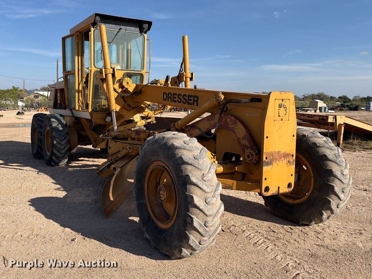 image for item FC0486 Dresser motor grader
