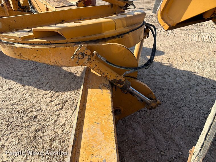 image for item FC0486 Dresser motor grader