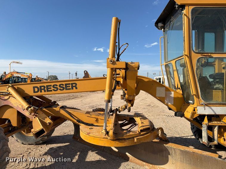 image for item FC0486 Dresser motor grader