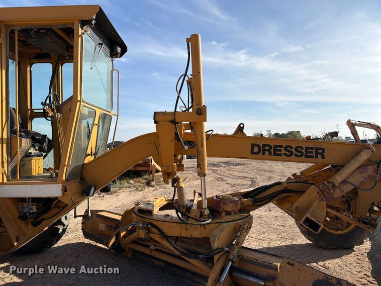 image for item FC0486 Dresser motor grader