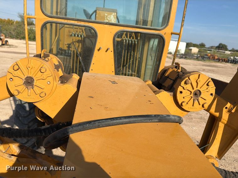 image for item FC0486 Dresser motor grader