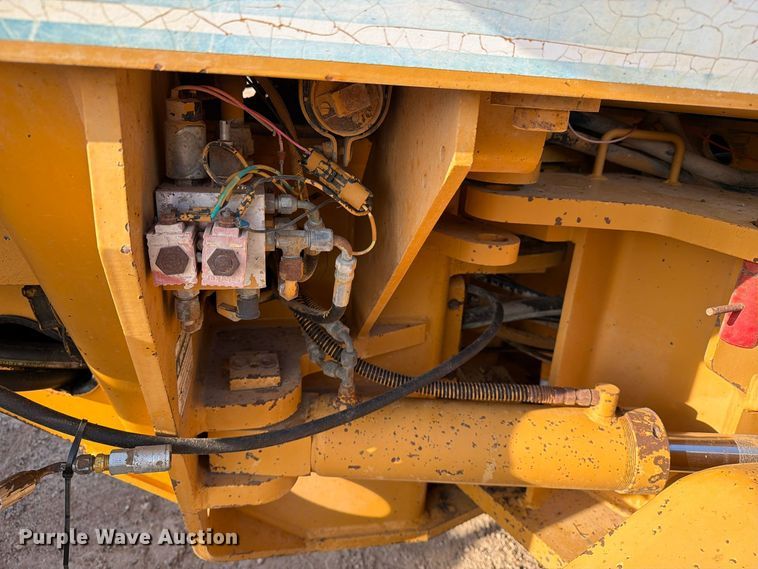 image for item FC0486 Dresser motor grader