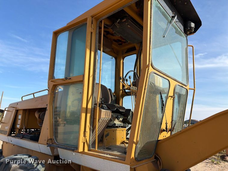 image for item FC0486 Dresser motor grader