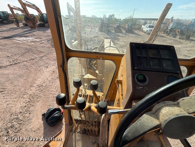 image for item FC0486 Dresser motor grader