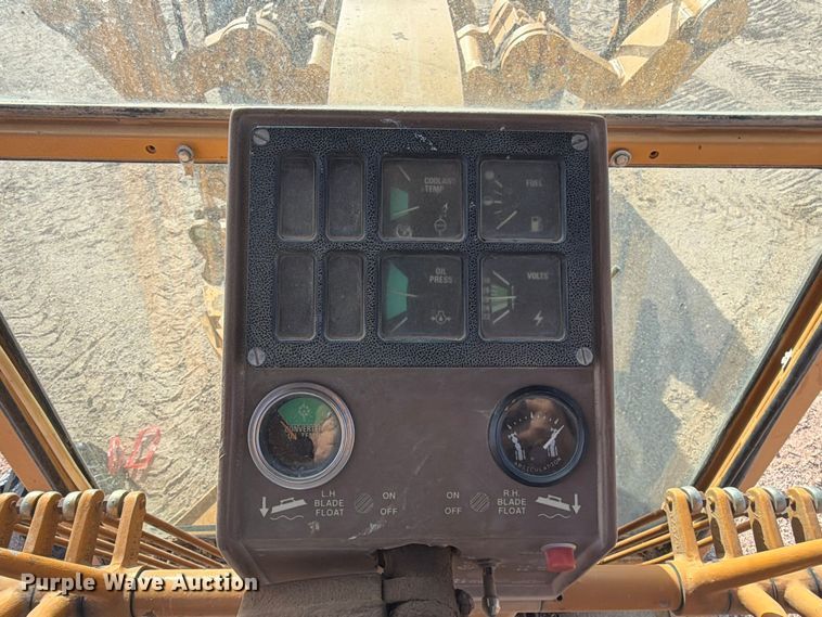 image for item FC0486 Dresser motor grader