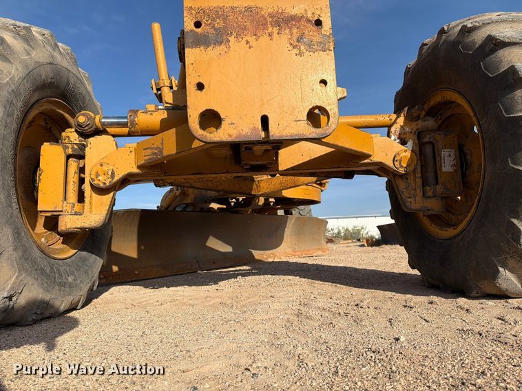 image for item FC0486 Dresser motor grader