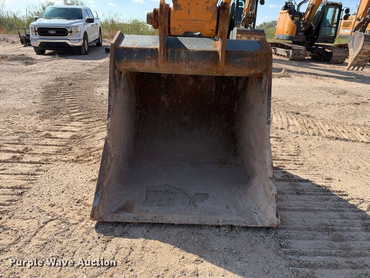 image for item FC0490 Case CX140E excavator