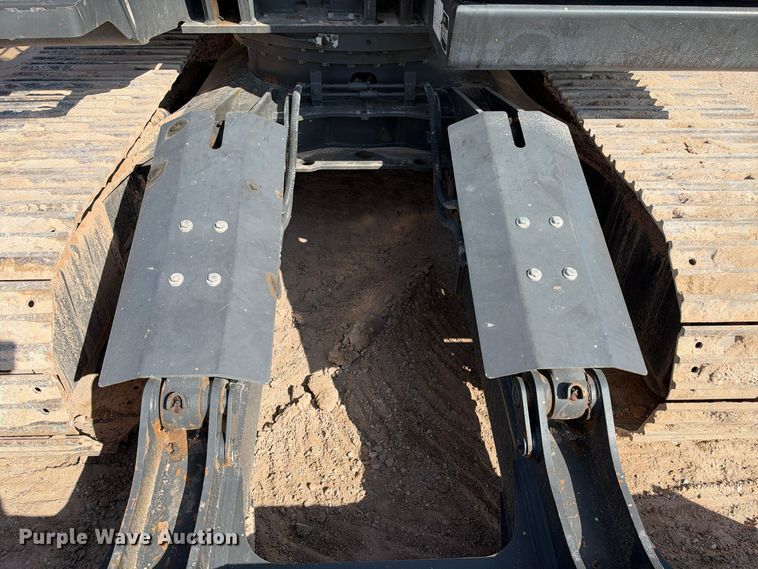 image for item FC0490 Case CX140E excavator
