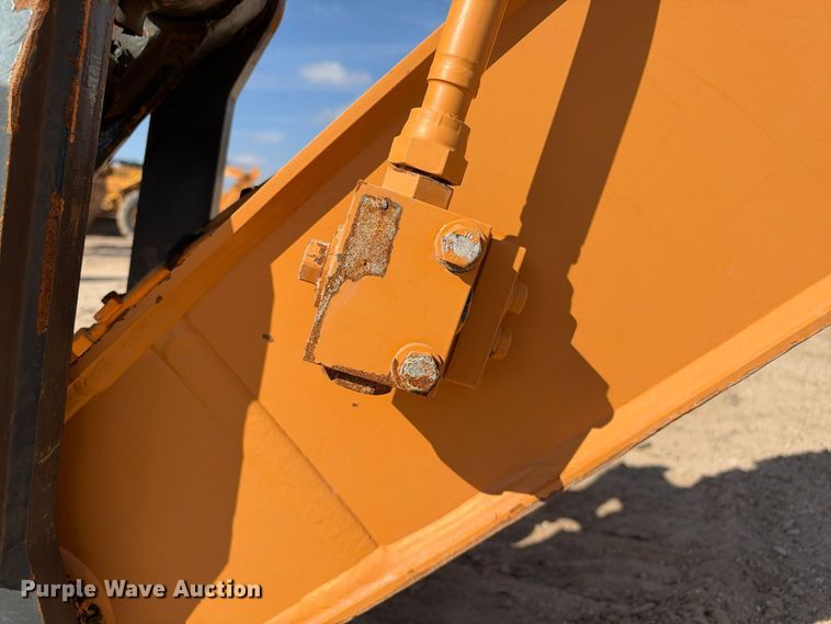 image for item FC0490 Case CX140E excavator