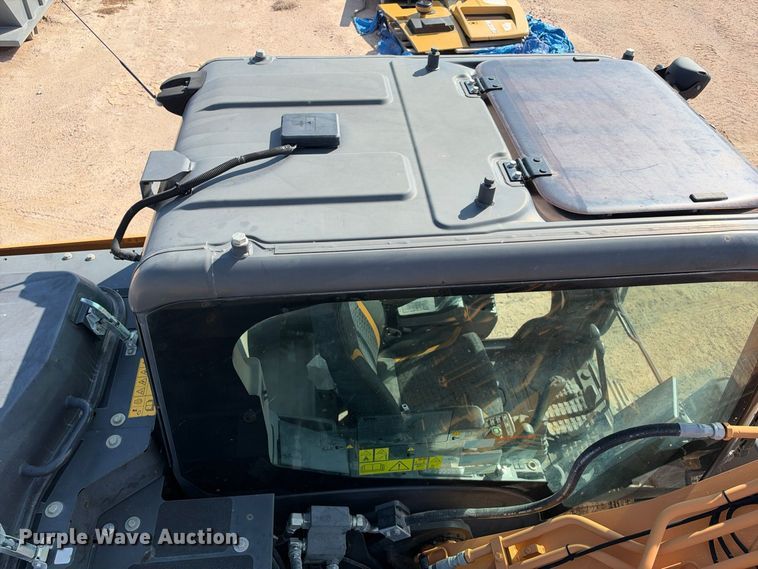 image for item FC0490 Case CX140E excavator