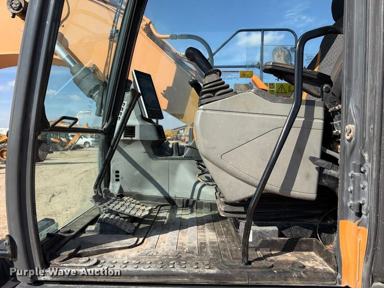image for item FC0490 Case CX140E excavator