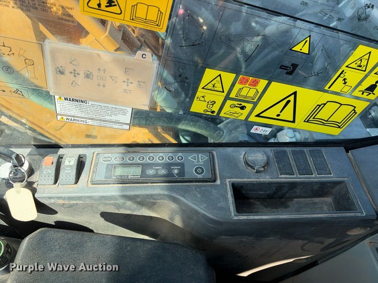 image for item FC0490 Case CX140E excavator