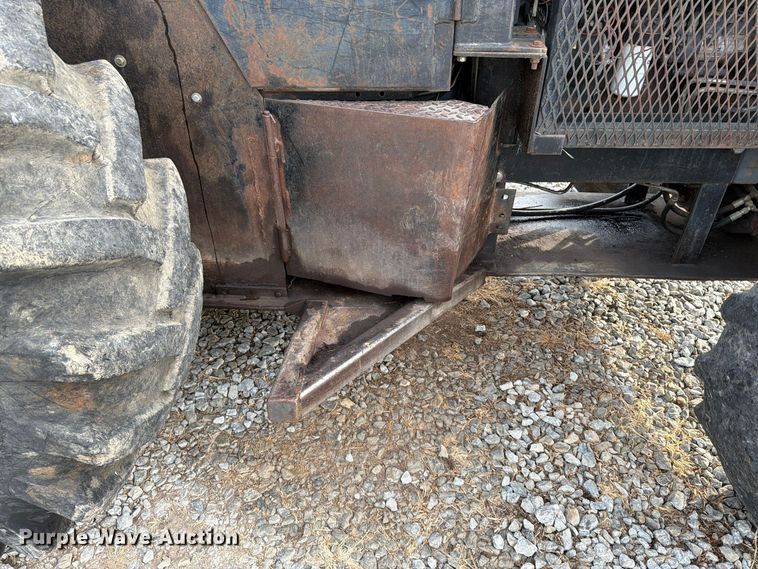 image for item FG0847 2000 New Holland TS110 MFWD tractor