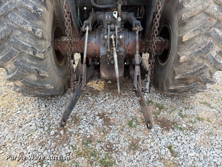 image for item FG0847 2000 New Holland TS110 MFWD tractor