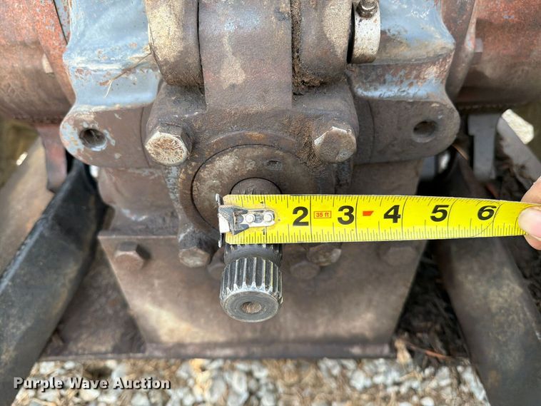 image for item FG0847 2000 New Holland TS110 MFWD tractor