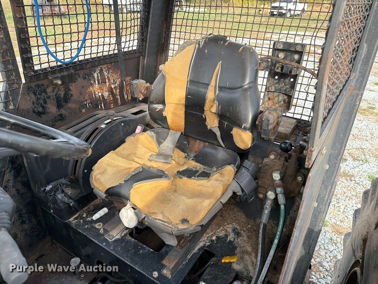 image for item FG0847 2000 New Holland TS110 MFWD tractor