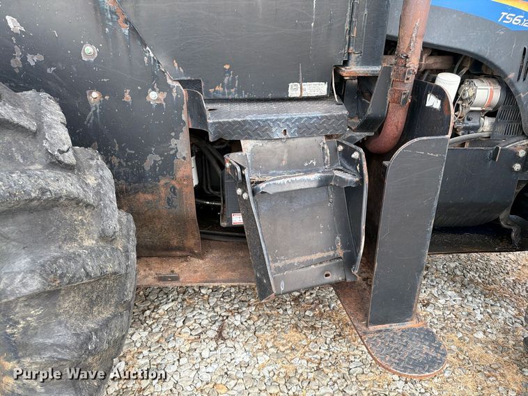 image for item FG0848 2013 New Holland TS6.120 MFWD tractor
