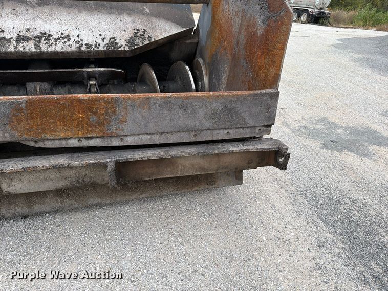 image for item FG0851 2005 Roadtec SB-2500C material transfer vehicle