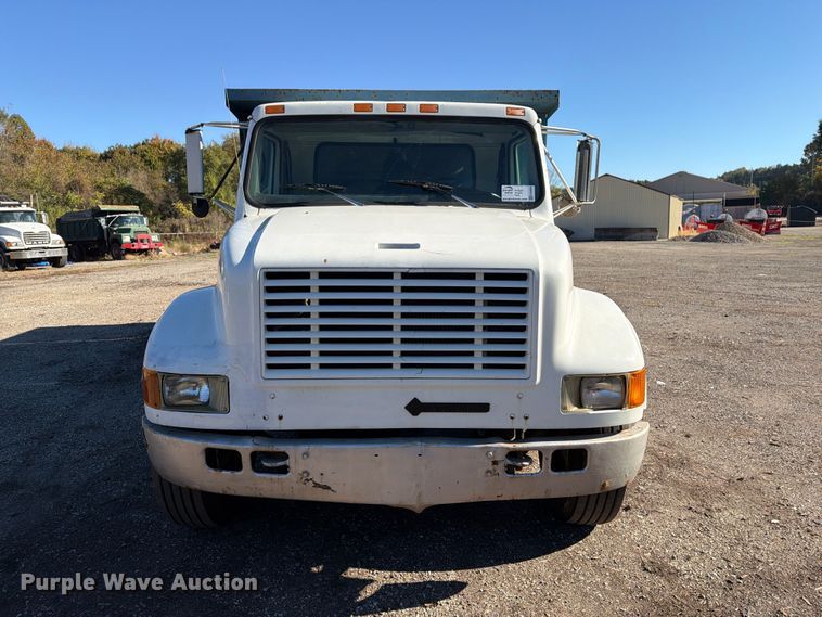 image for item FG3059 1999 International 4700 dump flatbed truck