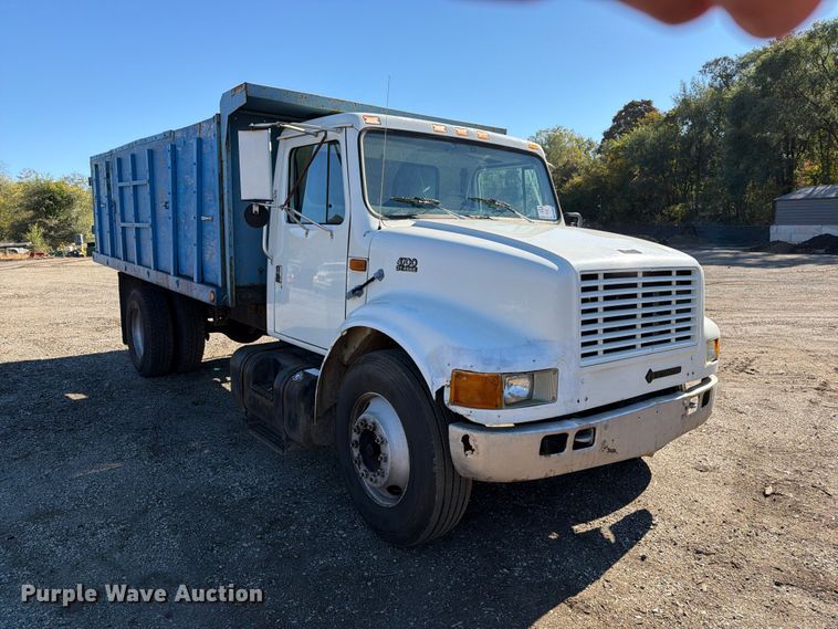 image for item FG3059 1999 International 4700 dump flatbed truck