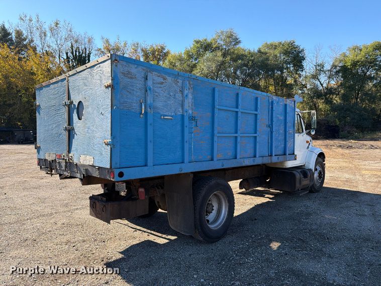 image for item FG3059 1999 International 4700 dump flatbed truck