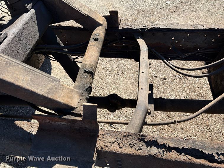 image for item FG3059 1999 International 4700 dump flatbed truck