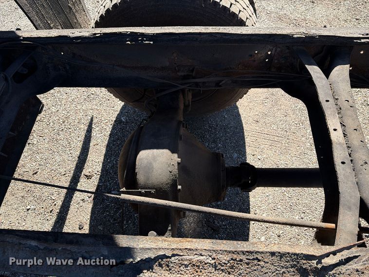 image for item FG3059 1999 International 4700 dump flatbed truck