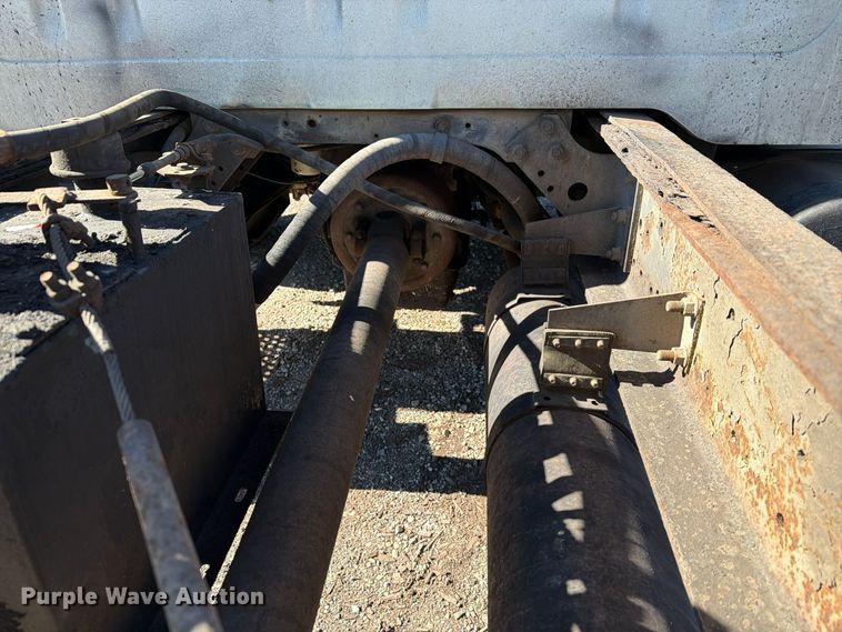 image for item FG3059 1999 International 4700 dump flatbed truck