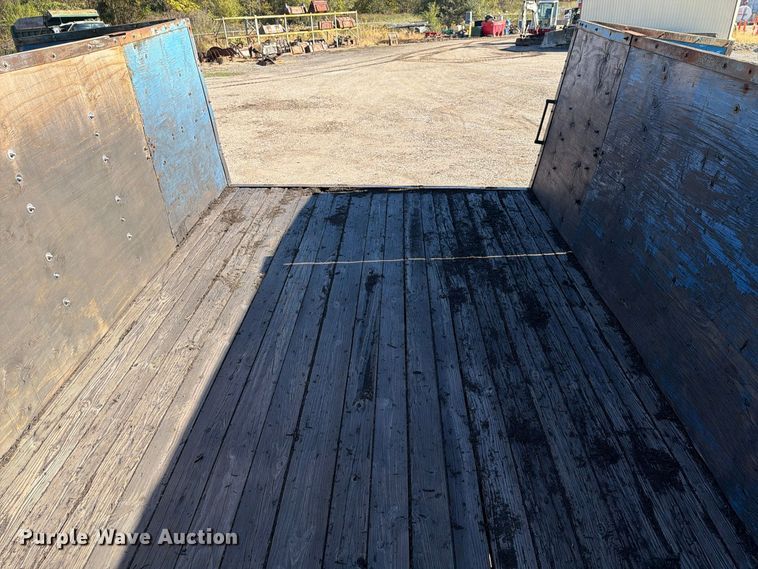 image for item FG3059 1999 International 4700 dump flatbed truck