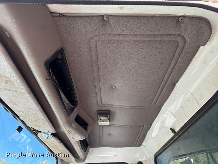 image for item FG3059 1999 International 4700 dump flatbed truck