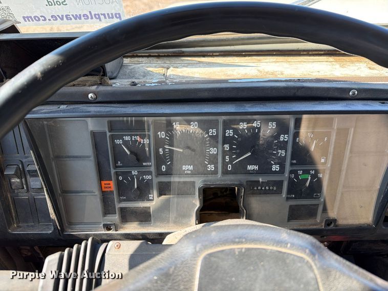 image for item FG3059 1999 International 4700 dump flatbed truck