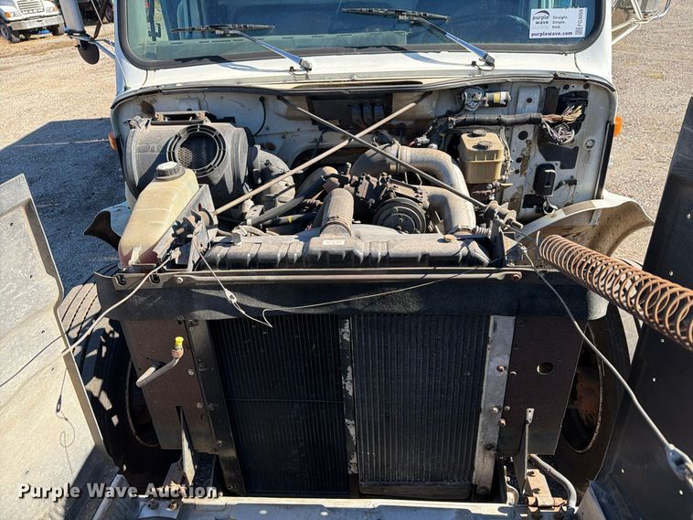 image for item FG3059 1999 International 4700 dump flatbed truck