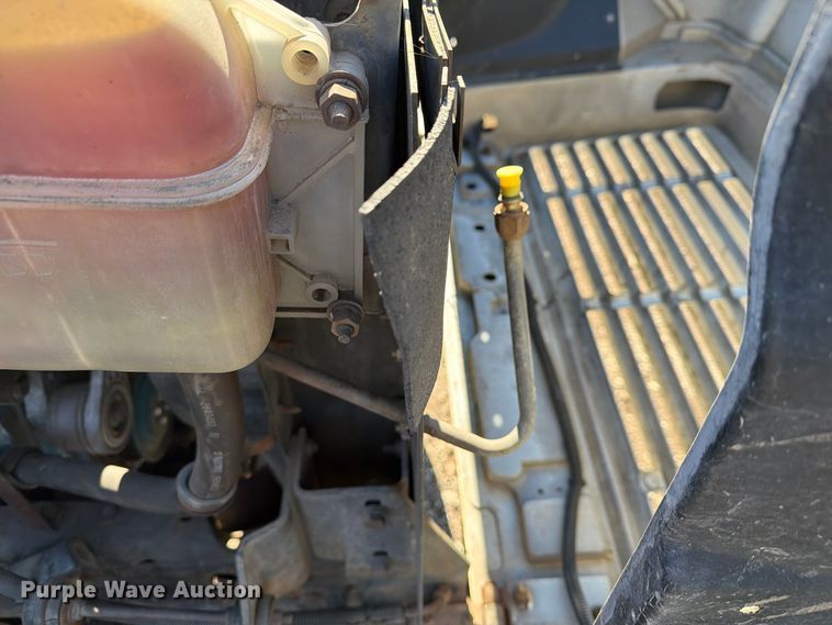 image for item FG3059 1999 International 4700 dump flatbed truck