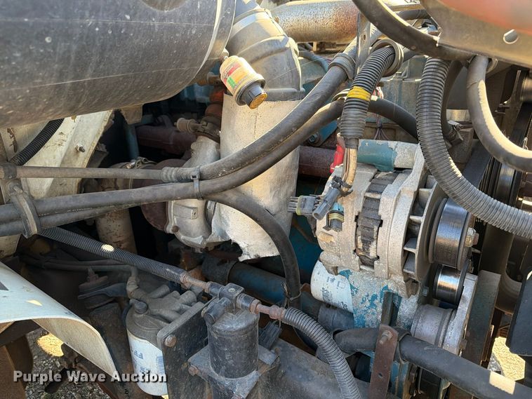 image for item FG3059 1999 International 4700 dump flatbed truck