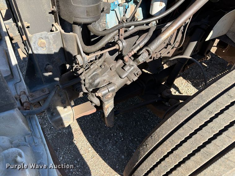 image for item FG3059 1999 International 4700 dump flatbed truck