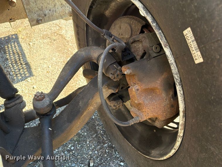 image for item FG3059 1999 International 4700 dump flatbed truck