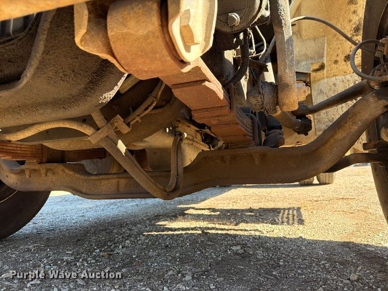 image for item FG3059 1999 International 4700 dump flatbed truck