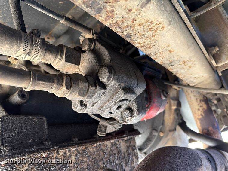 image for item FG3059 1999 International 4700 dump flatbed truck