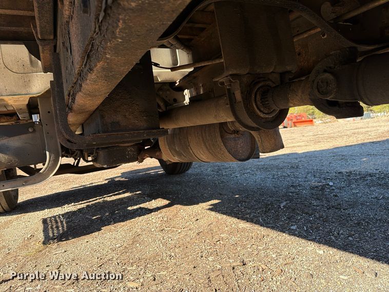 image for item FG3059 1999 International 4700 dump flatbed truck