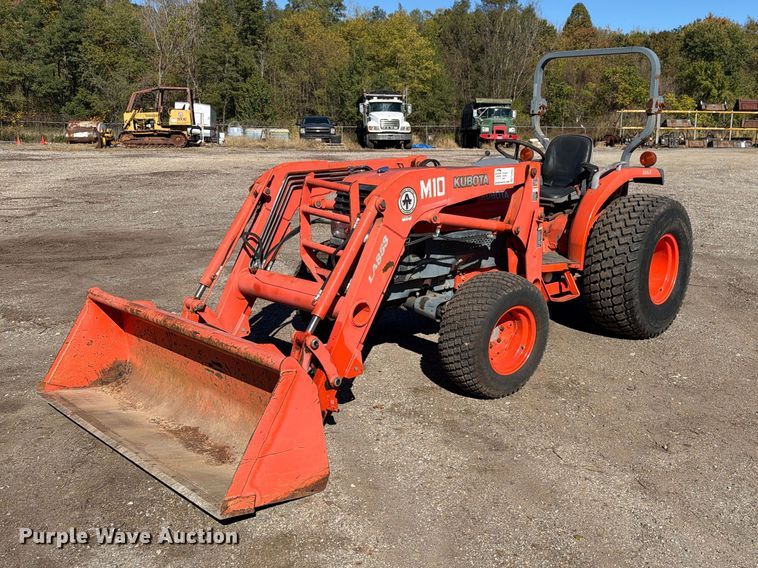 image for item FG3061 Kubota L4330D MFWD tractor
