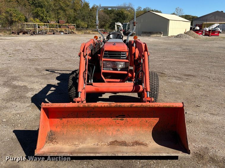 image for item FG3061 Kubota L4330D MFWD tractor