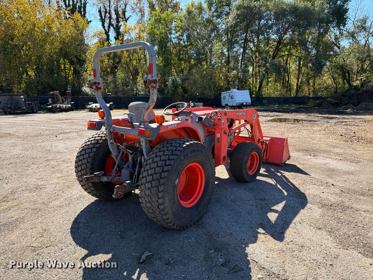 image for item FG3061 Kubota L4330D MFWD tractor