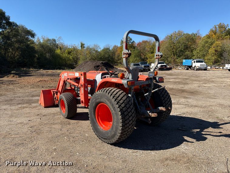 image for item FG3061 Kubota L4330D MFWD tractor