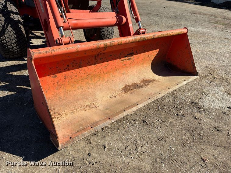 image for item FG3061 Kubota L4330D MFWD tractor