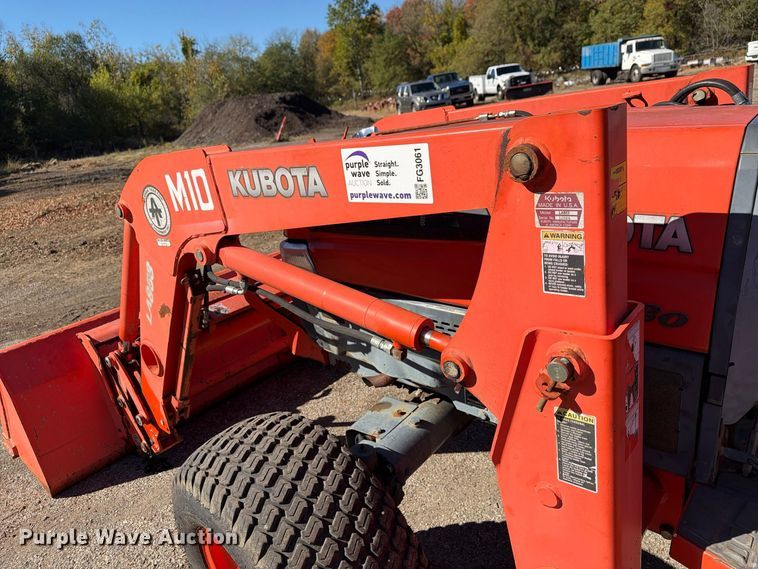 image for item FG3061 Kubota L4330D MFWD tractor